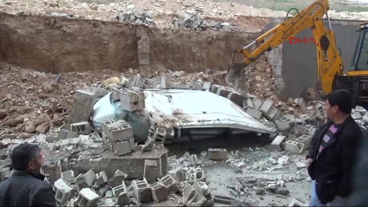 Gaziantep\'te Otomobiller Sulara Gömüldü