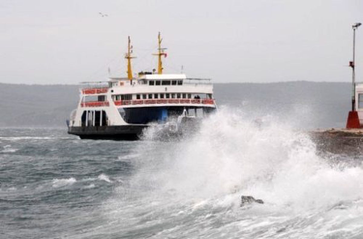 Gökçeada\'ya Deniz Ulaşımı Durdu