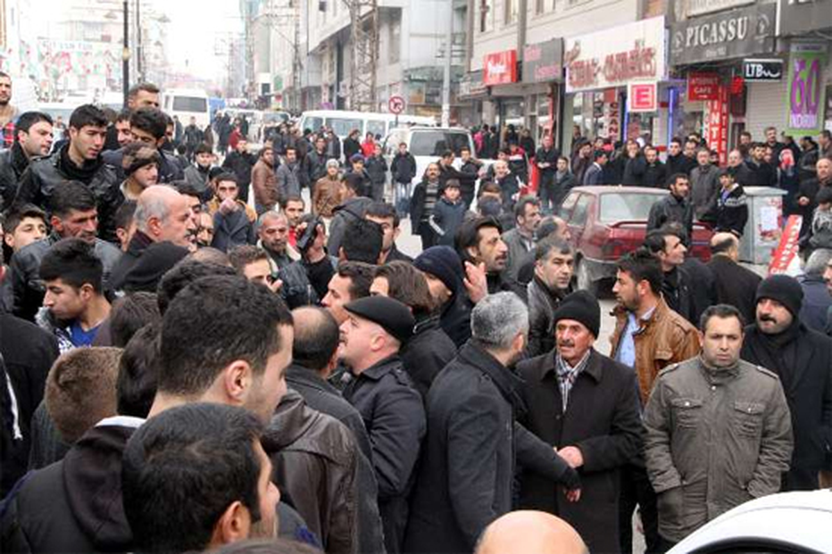 Gülaçar, BDP\'li Grubun Saldırısına Uğradı