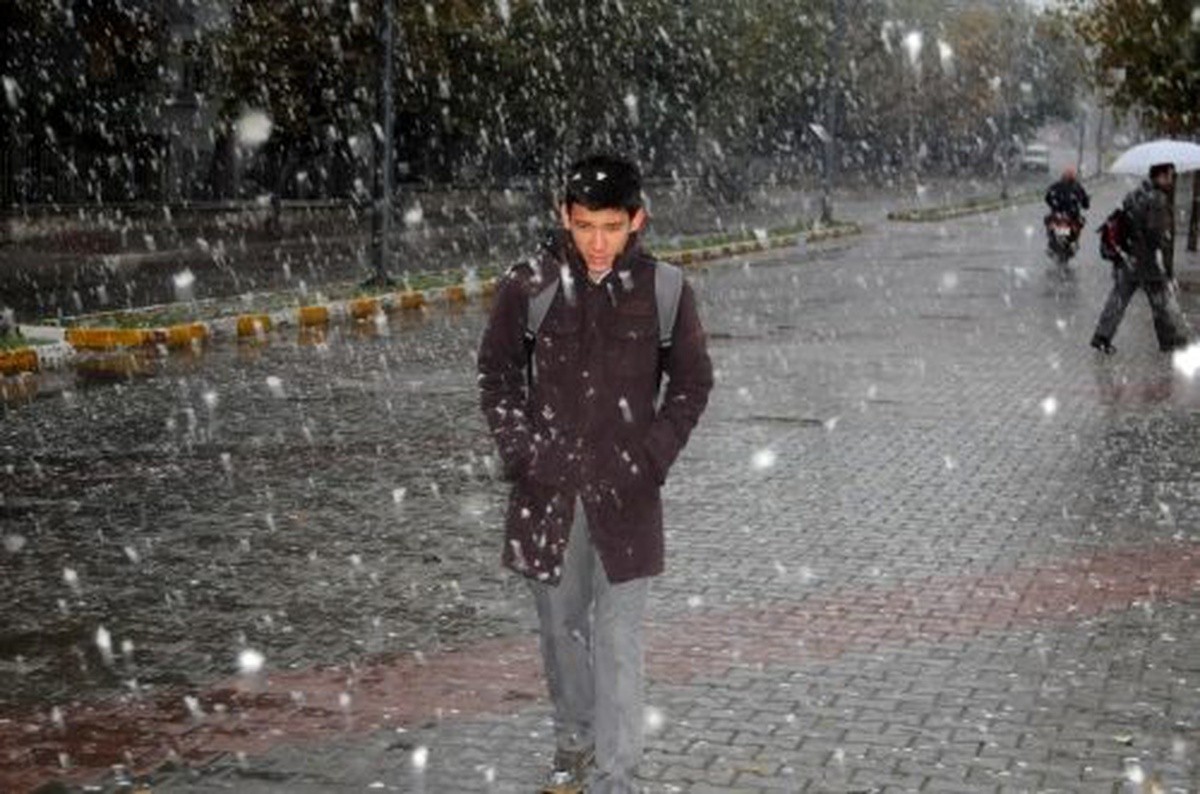 Edirne\'de Kar Yağışı Başladı