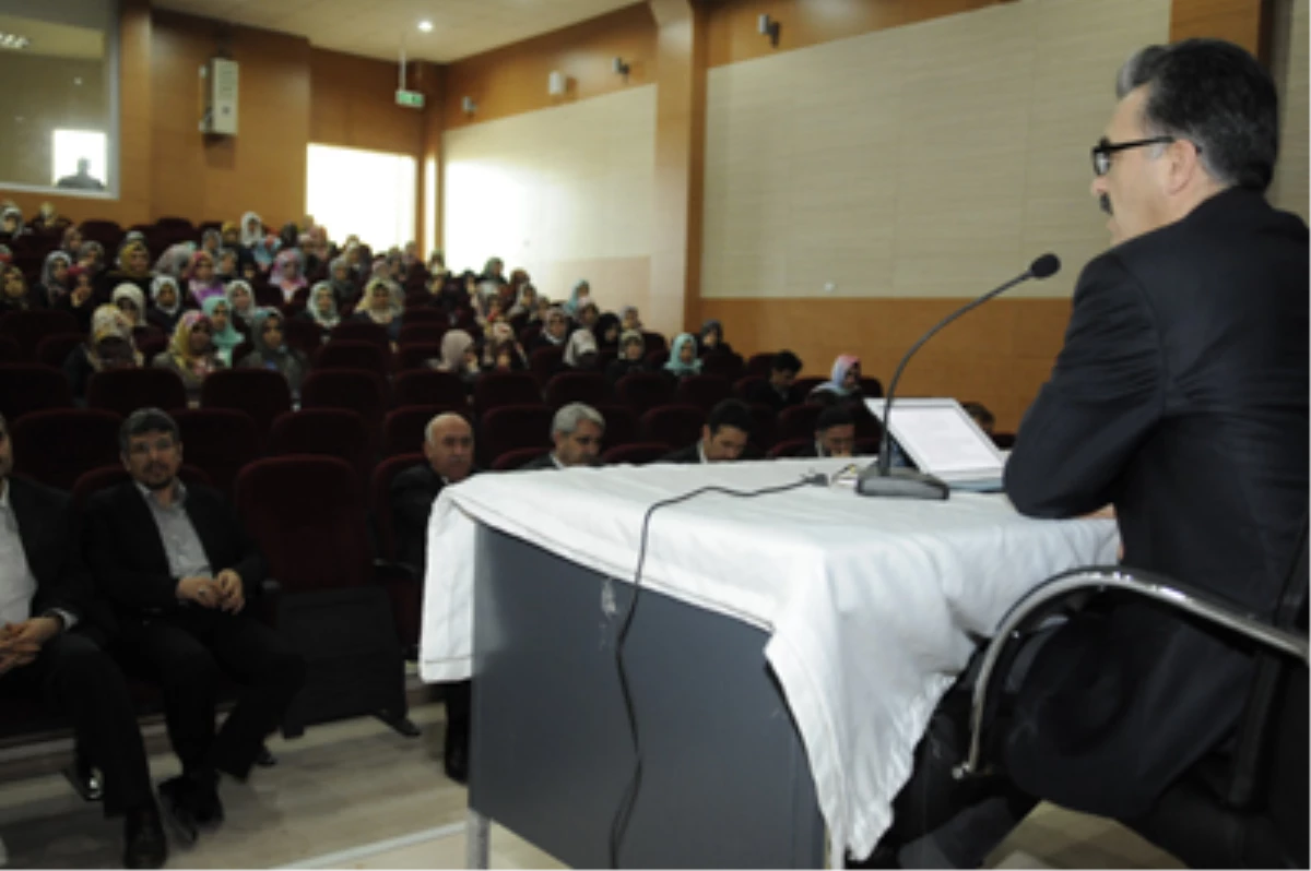 "İslam Medeniyeti ve Sahabe-i Kiram Nesli" Konferansı