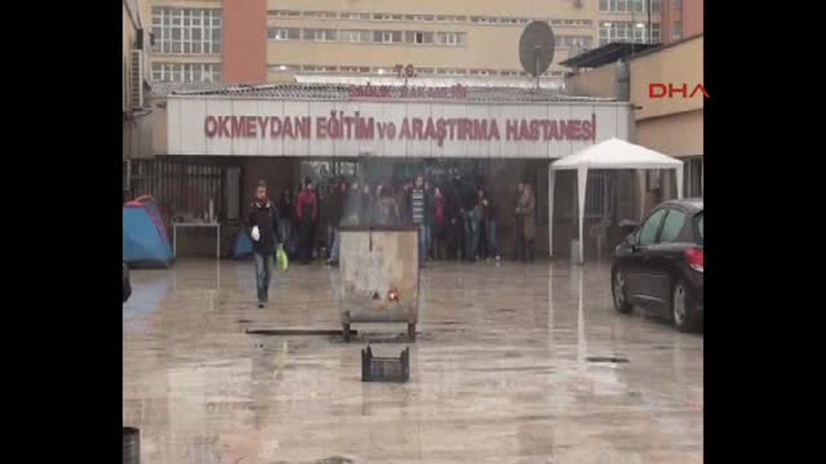 İstanbul Emniyeti Berkin Elvan\'ın Yattığı Hastaneye Gaz Atılmadı, 10 Kişi Gözaltında