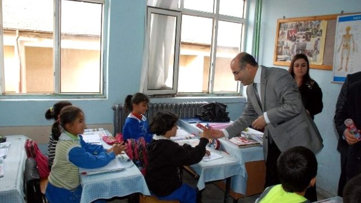 Jandarma Öğrencilerle Gönül Köprüsü Kurdu
