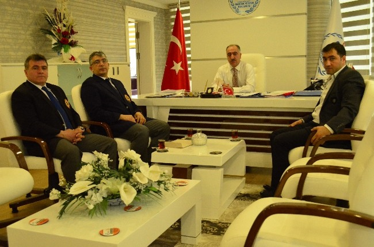 Karateye Yeni Hakemler Geliyor
