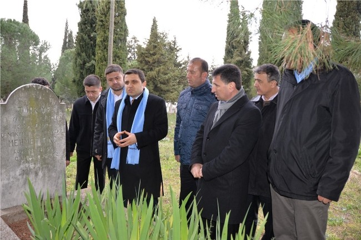 Kaşdemir, Mehmet Dinç\'in Mezarını Ziyaret Etti