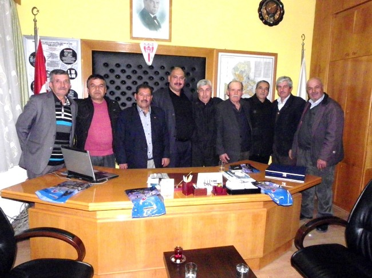 Meclis Üyelerine Plaket