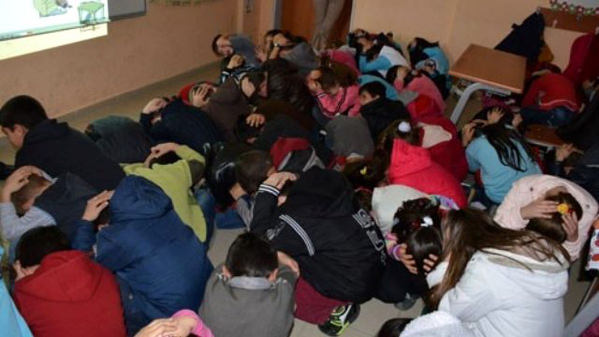 Öğrenciler Deprem Konusunda Bilinçlendiriliyor