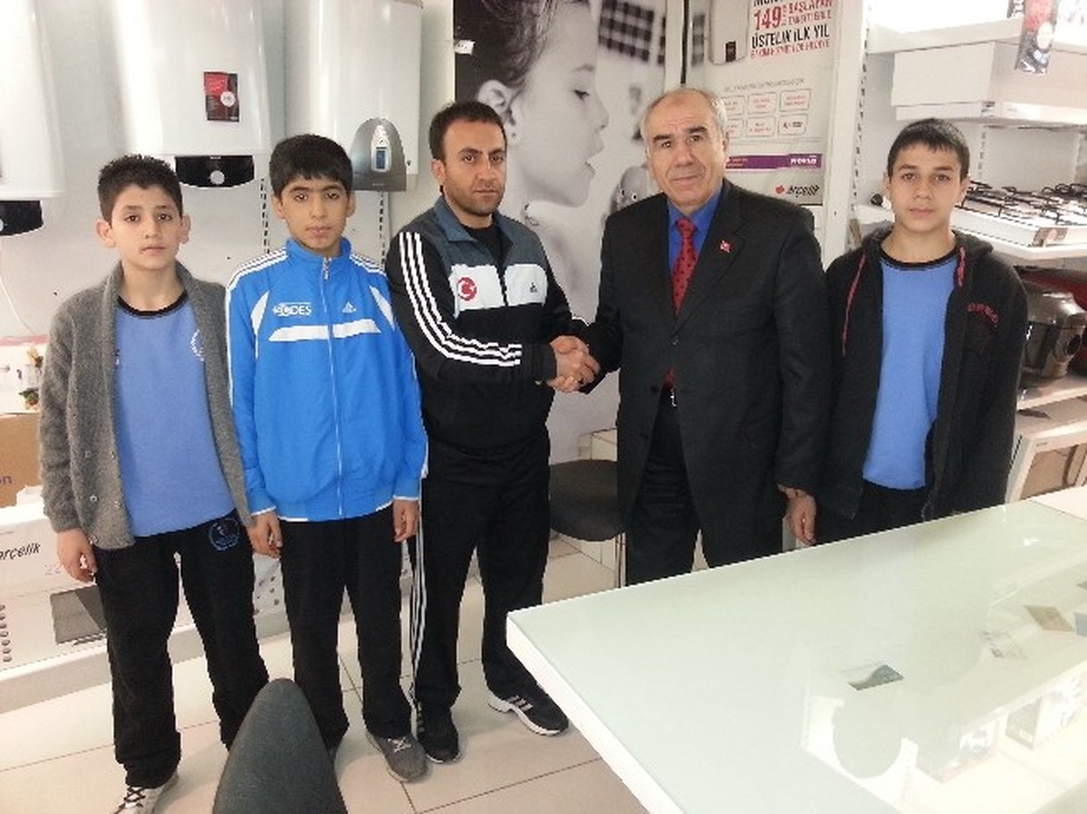 Şahinbeyli Tekvondocular 3 Madalya ile Döndü