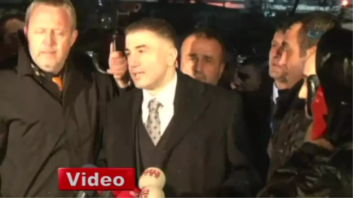 Sedat Peker: \'Gördüğünüz Gibi Dimdik Ayaktayım\'