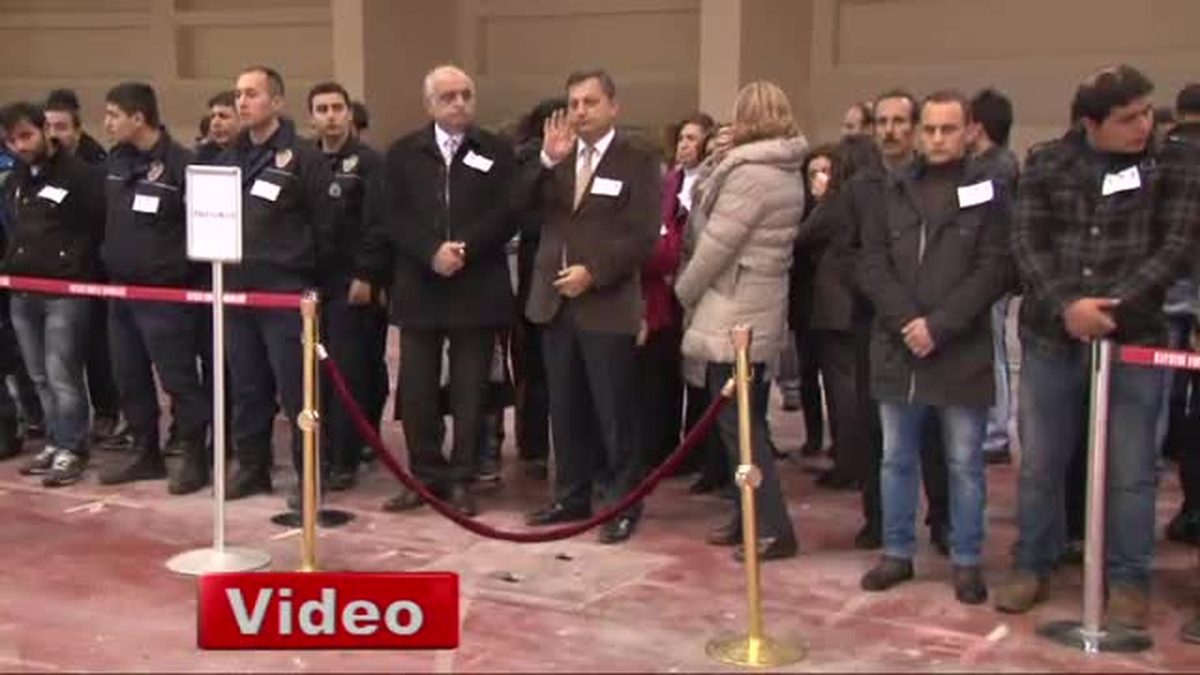 Şehit Polisin Eşi: \'Yüzünü Son Bir Kez Göremedim\'