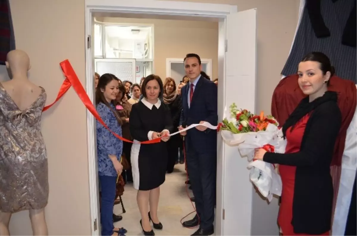 Söke\'de Kumaşların Dansı Sergisi Beğeni Topladı