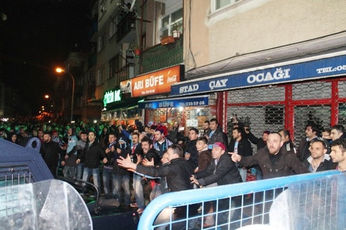 Trabzonspor-Fenerbahçe Maçı Sonrası Çıkan Olaylar Devam Ediyor
