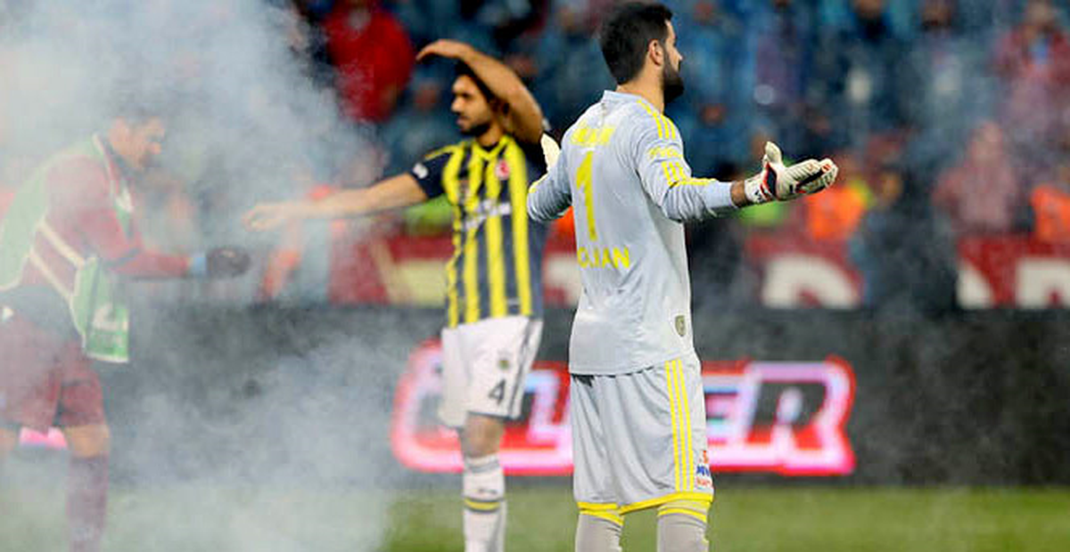 Volkan Demirel'in Forması Delik Deşik