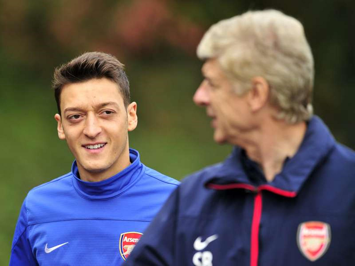 Wenger\'den Mesut\'a Destek