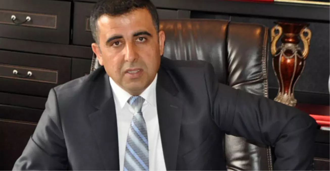 AK Parti\'den İstifa Eden Belediye Başkanı BDP\'ye Katıldı