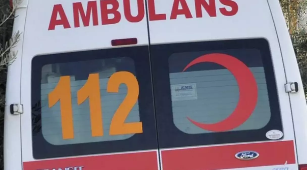 Ambulans devrildi: 5 yaralı -