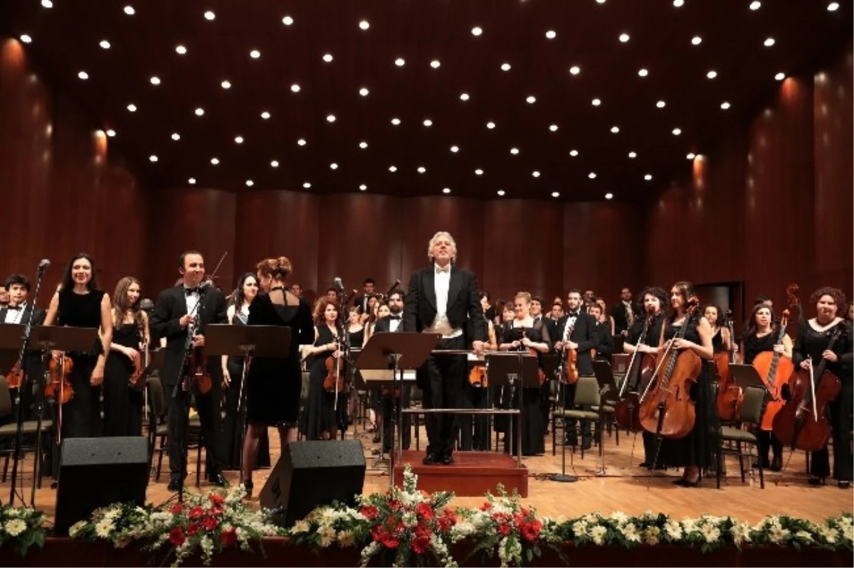 Eskişehir\'de Senfoni Konseri