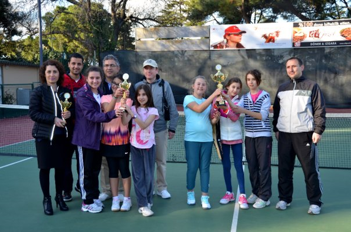 Balıkesir Tenis Şampiyonu Özel Fırat Koleji
