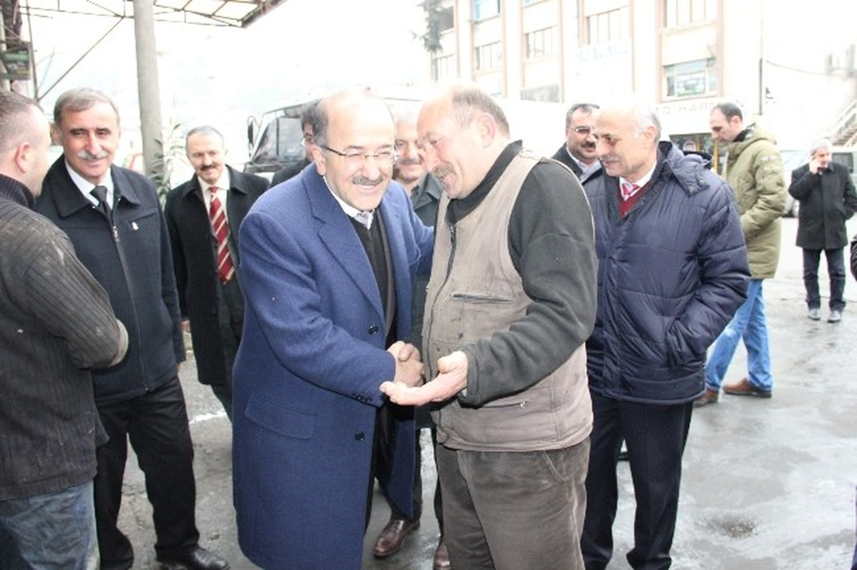 Başkan Gümrükçüoğlu Fatih Sanayi Sitesi\'ni Gezdi