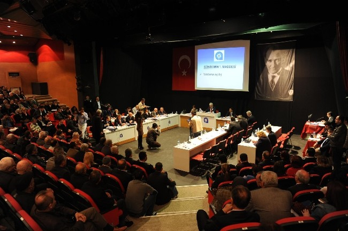 Belediye Meclis Toplantısında \'Berkin\' Protestosu