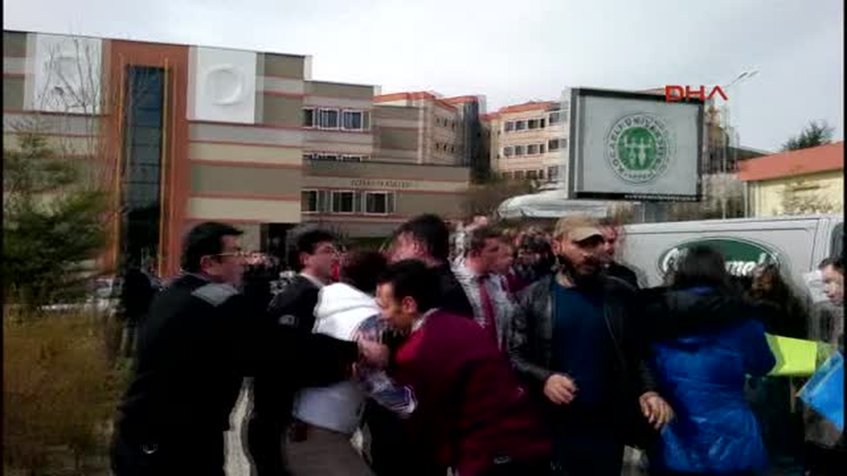 Belediyenin Üniversiteye Koyduğu Çorba Ceşmesine Karşı Çıkan Öğrenciye 2 Yıl Okuldan Uzaklaştırma...