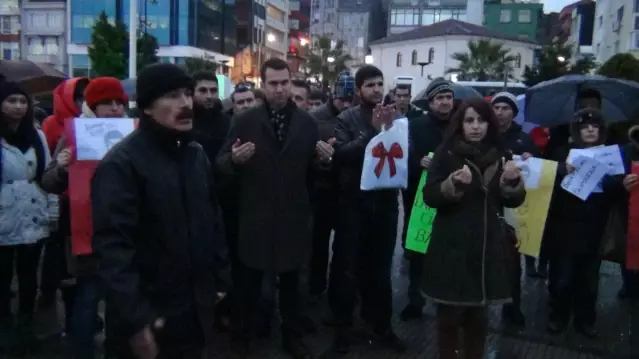 Berkin Elvan Eyleminde Ülkücüler Fatiha Okudu, Alana Ekmek ...