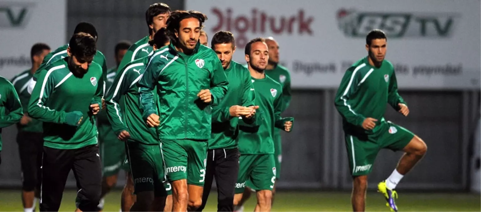 Bursaspor Önce Salonda Sonra Sahada Çalıştı