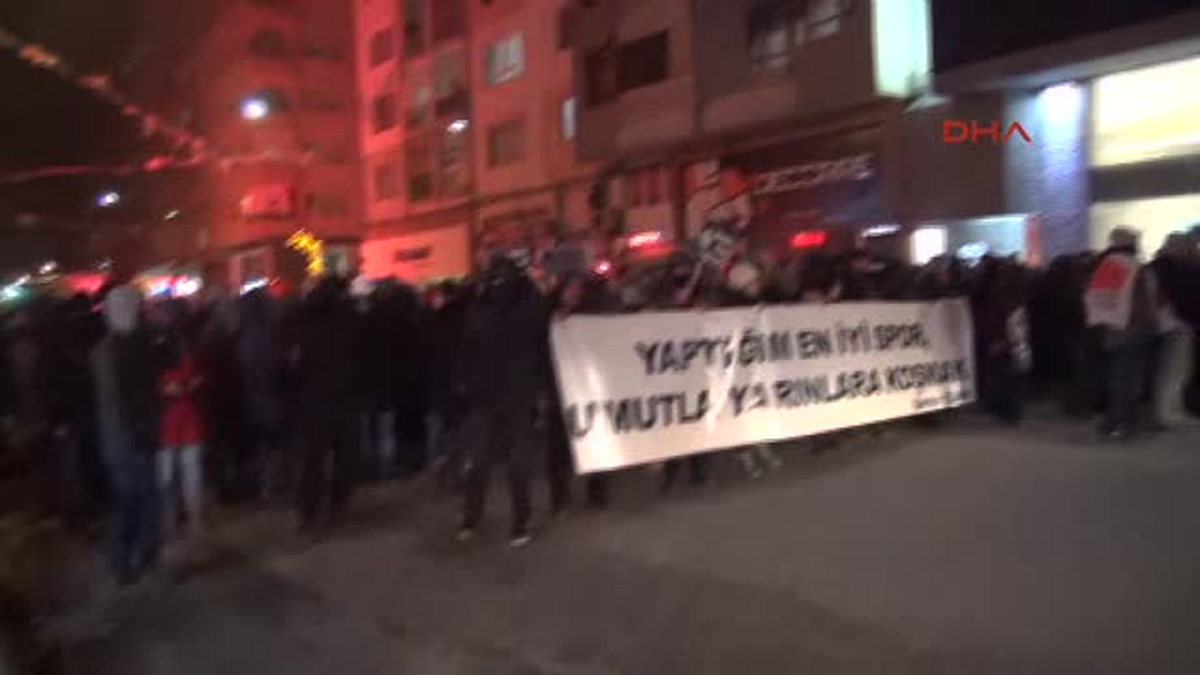 Denizli\'de Berkin Elvan Protestosuna Polis Müdahalesi