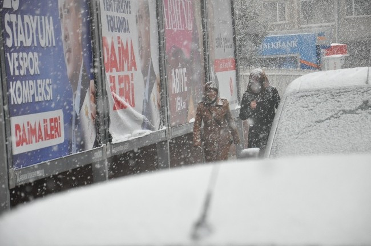 Erzurum\'da Kar Yağışı