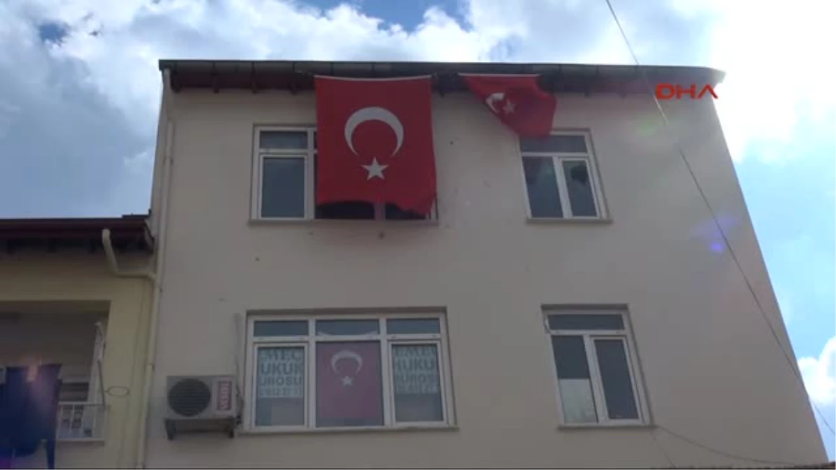 Fethiye\'deki Olaylarda Zarar Gören Pastanenin Sahibiterör Mağduruyum, PKK Ailemi Katletti