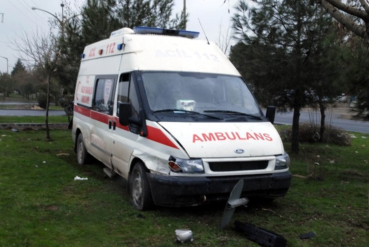 Hasta Taşıyan Ambulans Kaza Yaptı