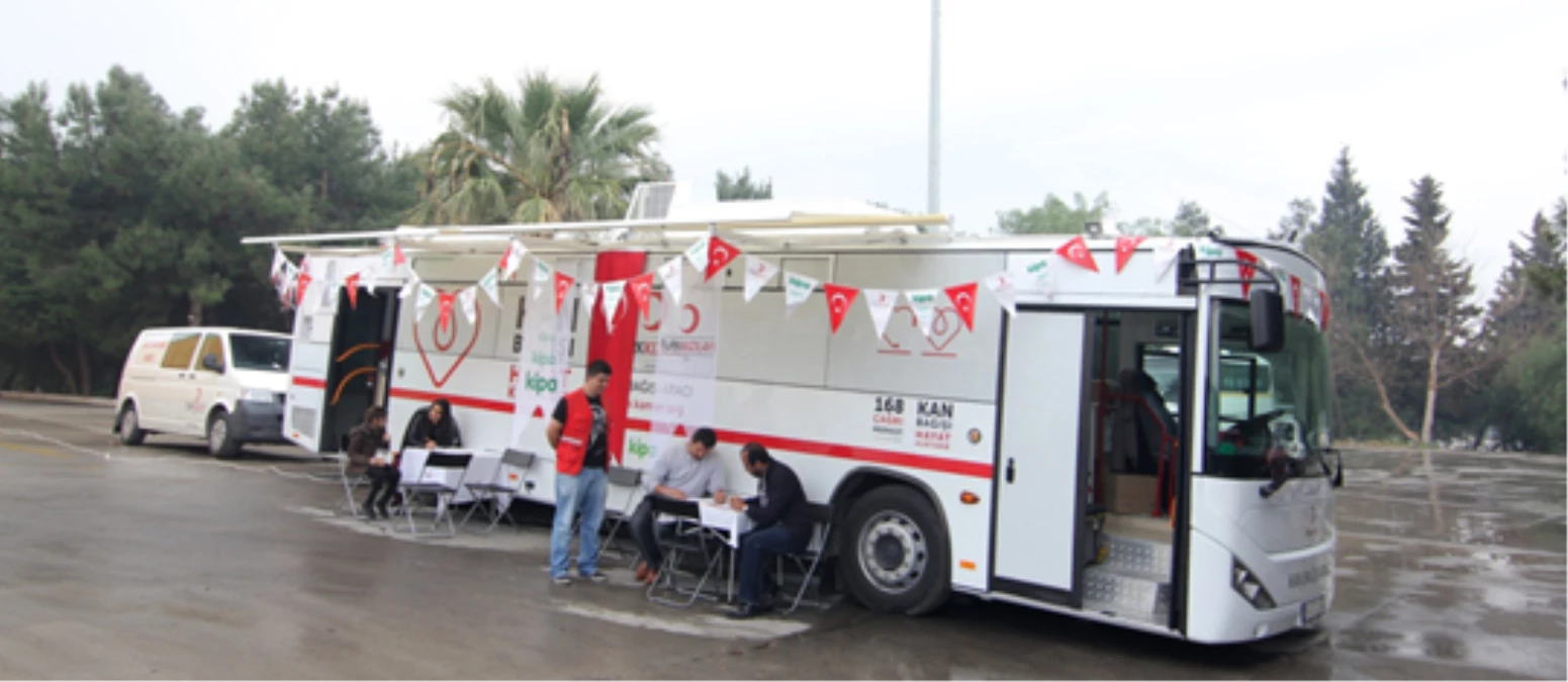 Kipa\'dan Kızılay\'a Türkiye\'nin En Modern Kan Bağış Otobüsü