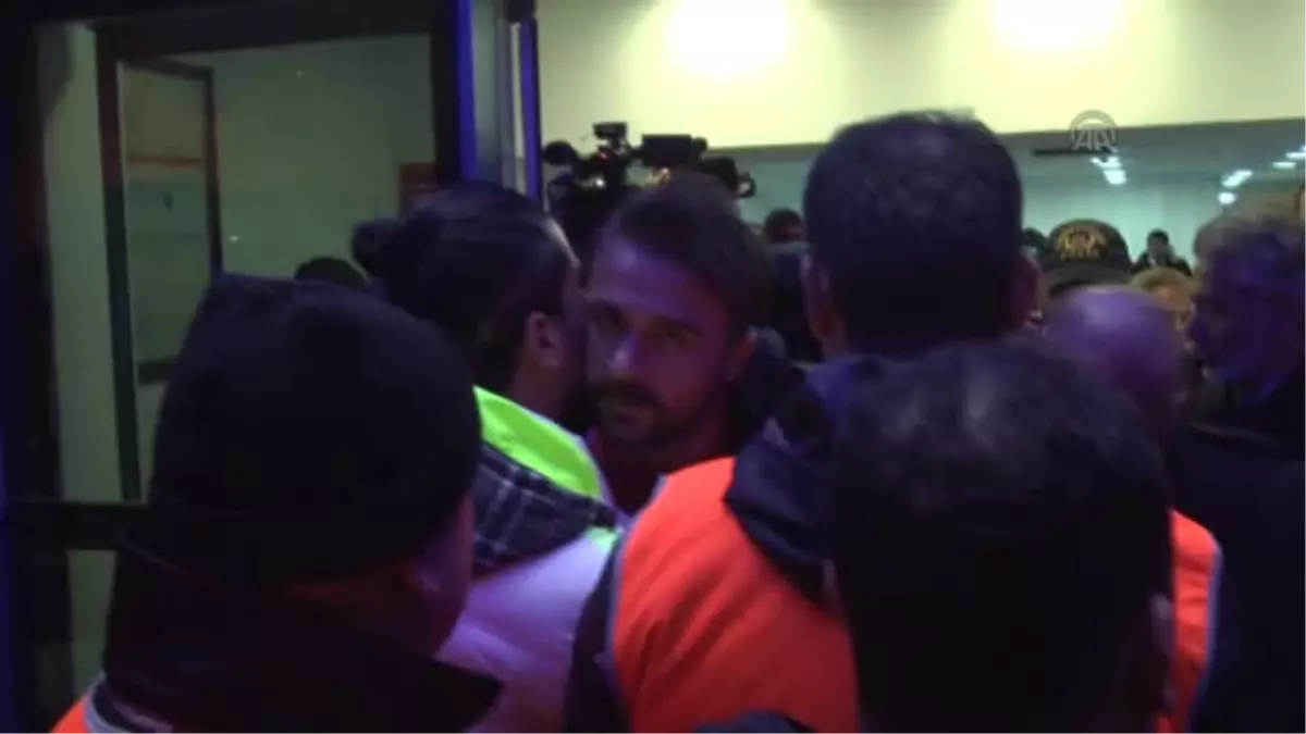 Kıvrak, taraftarların yanında giderek dağılmalarını istedi -