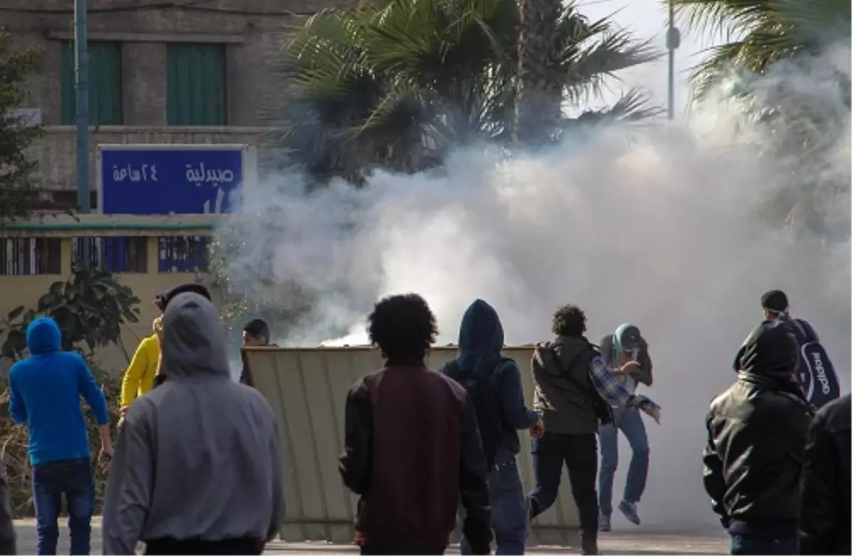 Mısır'da 10 Öğrenciye 3'er Yıl Hapis Cezası Verildi