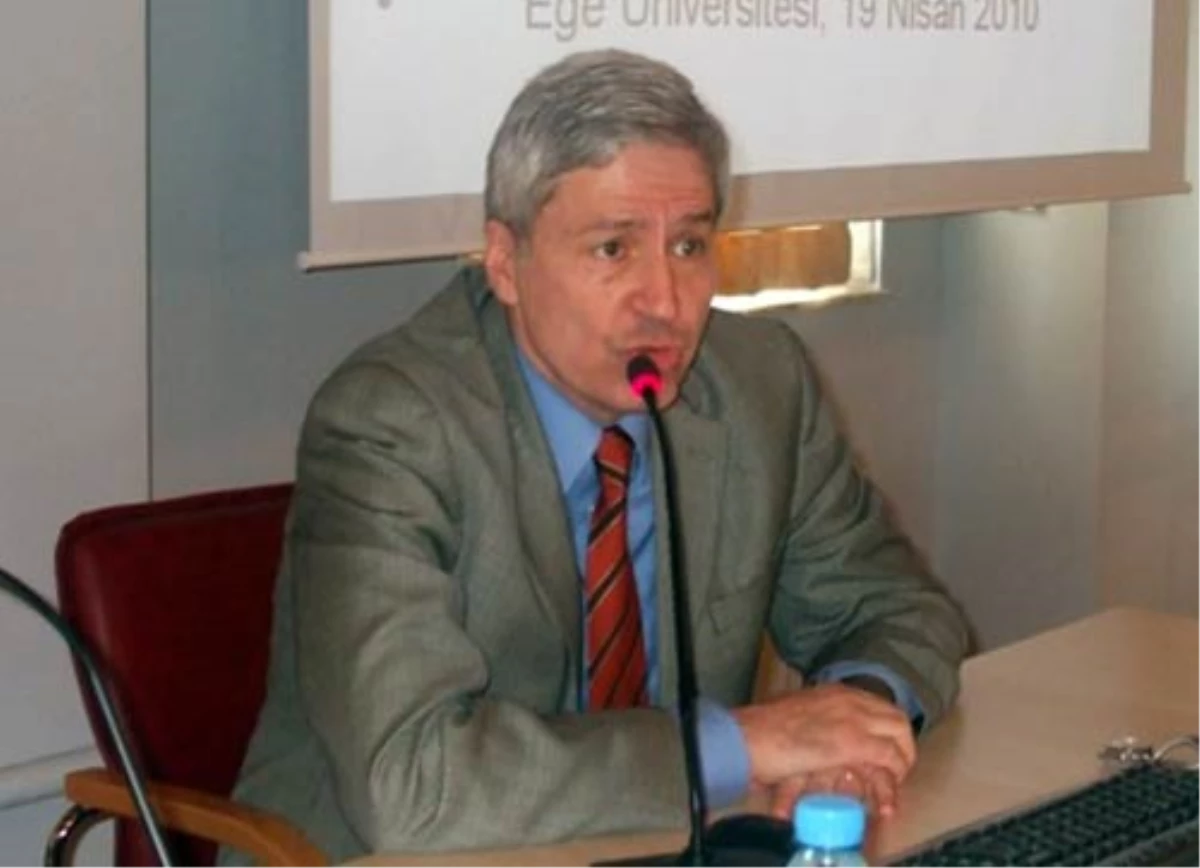 Prof. Dr. Şevket Pamuk: AK Parti\'nin Ekonomi Modeli Uzatmaları Oynuyor