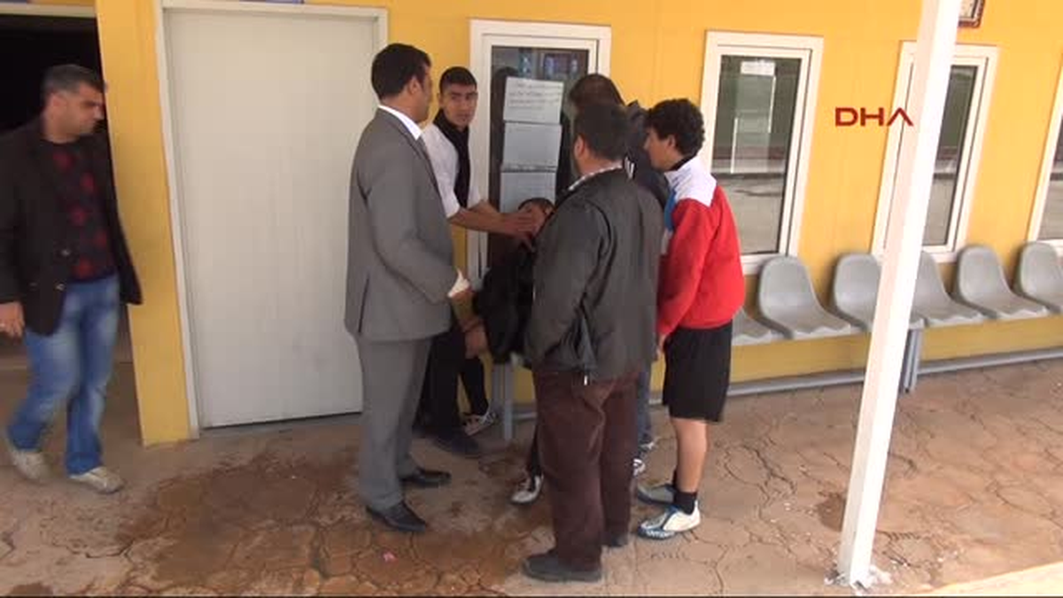 Şanlıurfa\'da Maçta Kavga Eden Liselilere Gazlı Müdahale