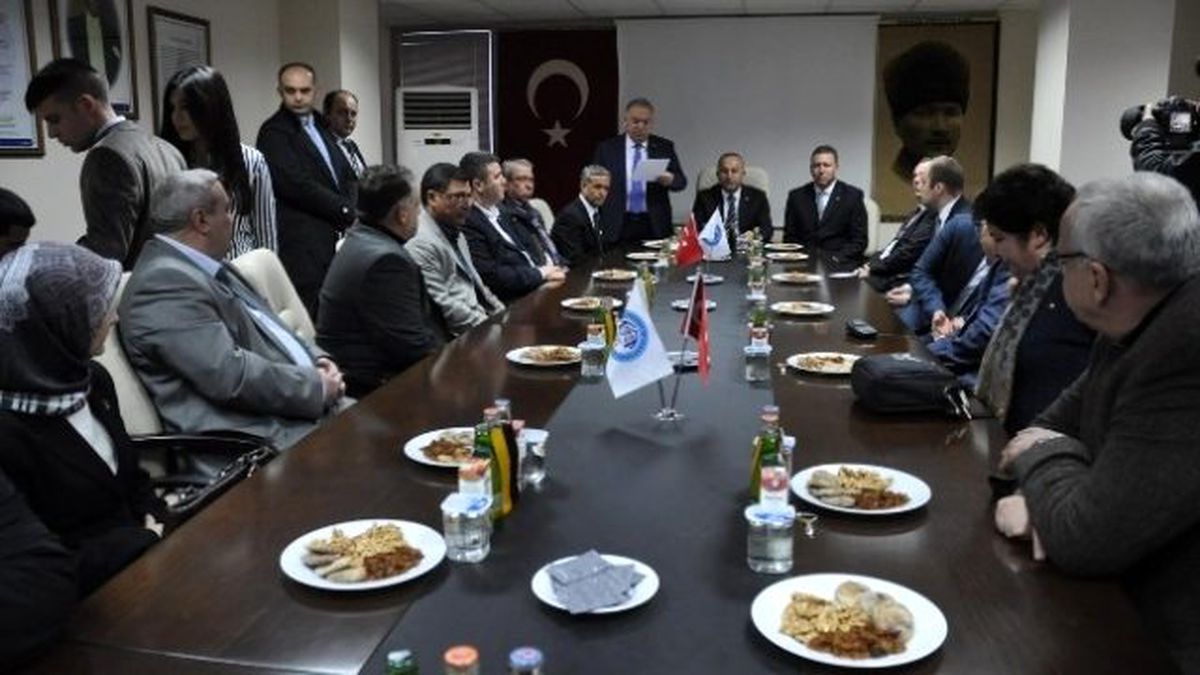 AB Bakanı Çavuşoğlu, Turgutlu\'da TSO\'yu Ziyaret Etti