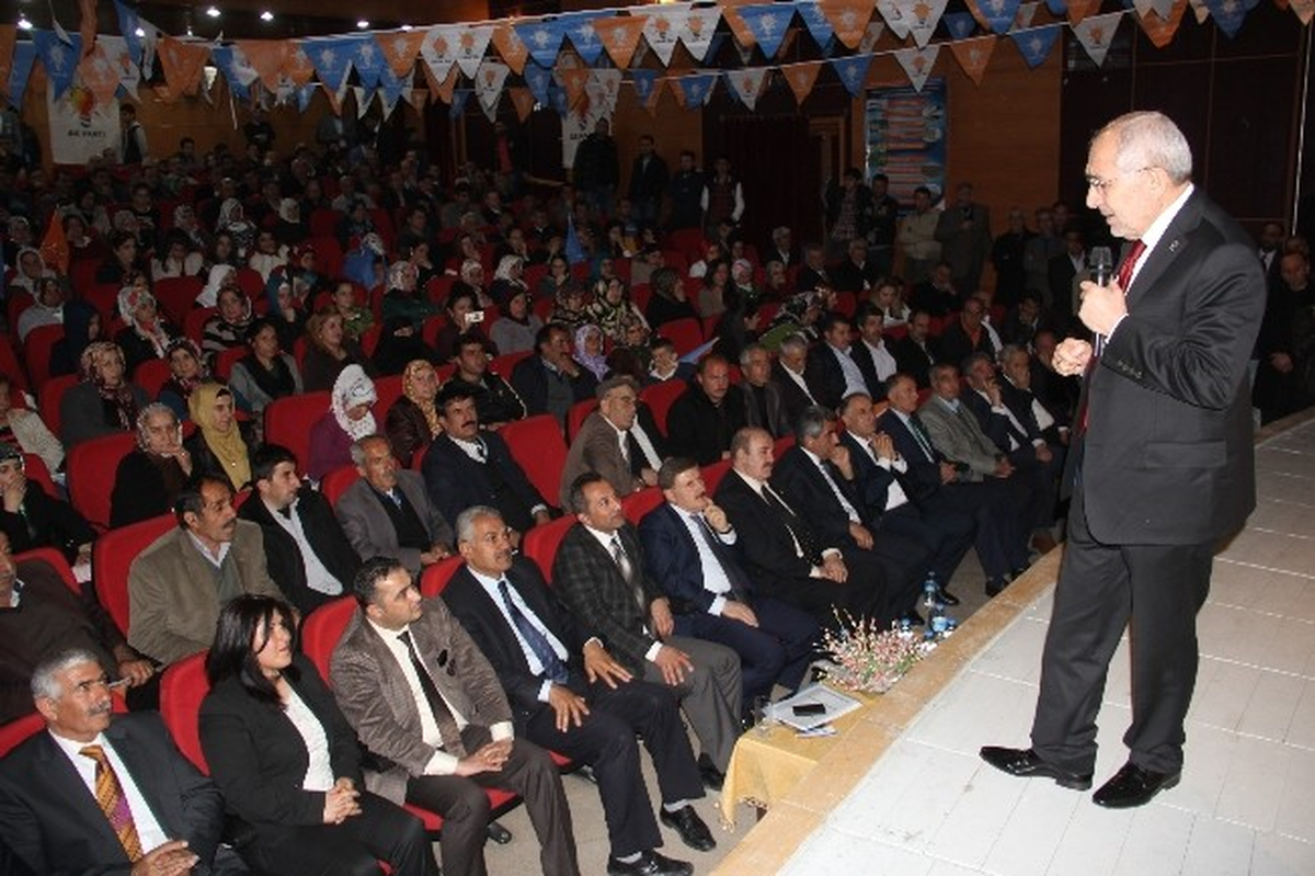 AK Parti Genel Başkan Yardımcısı Erdem Hakkari\'de