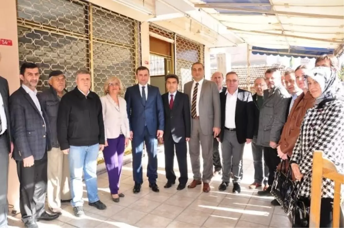 Ak Partili Bayram Şenocak, Avcılar Halkıyla Bir Araya Geldi