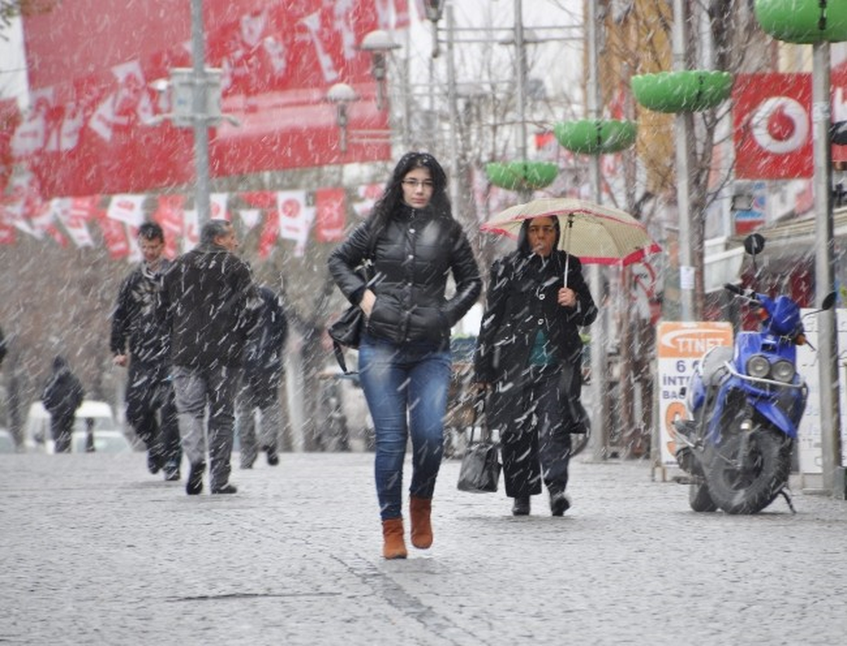 Aksaray\'da Kar