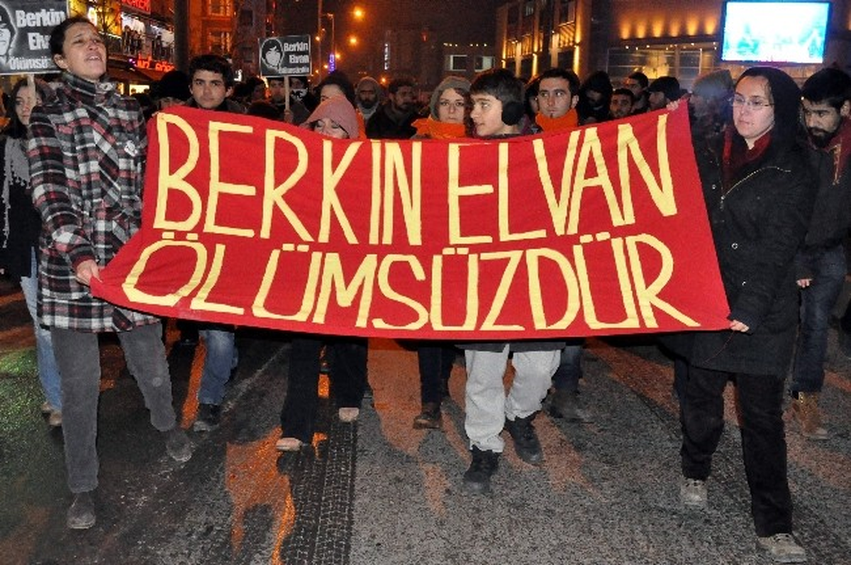 Eskişehir\'de 3 Bin Kişi Berkin İçin Yürüdü