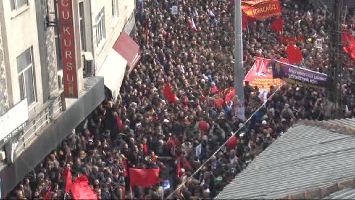 Berkin Elvan\'ın Cenazesi Şişli\'ye Götürülüyor