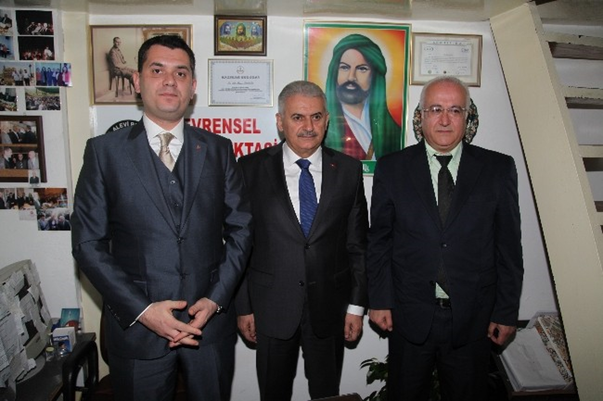 Binali Yıldırım Alevi Derneğini Ziyaret Etti
