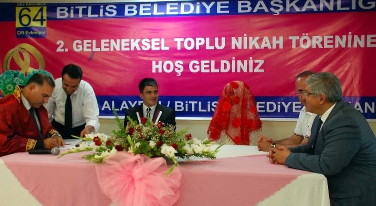 Bitlis Belediyesi Bu Yıl 100 Çifti Evlendirecek