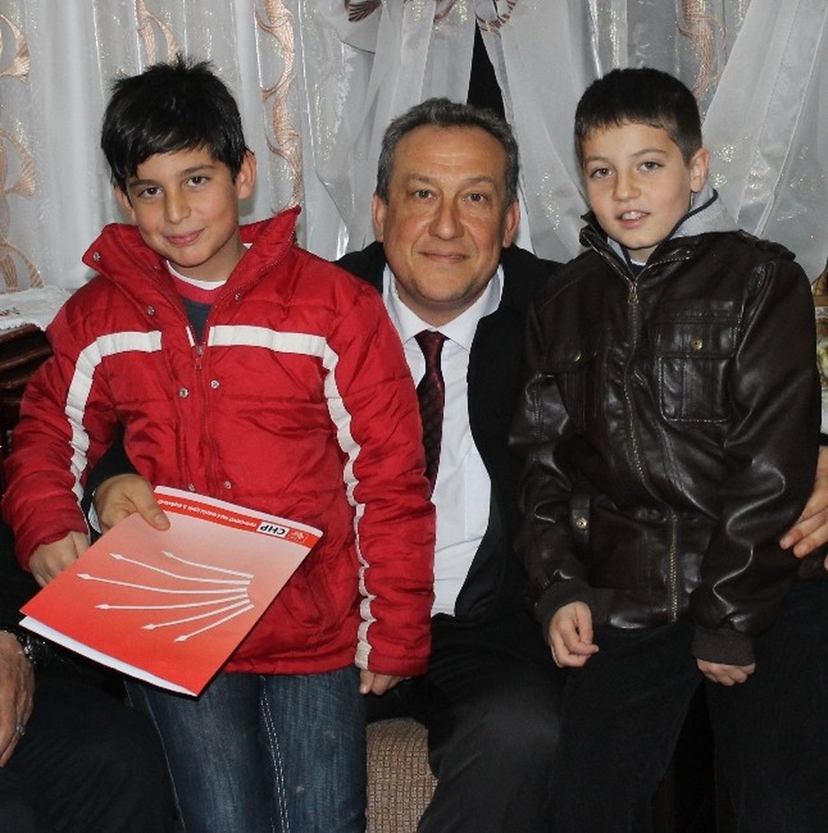 CHP Adayı Tosun: "Dikili Bizimle Başı Dik ve Yüzü Gülen Bir İlçe Olacak"