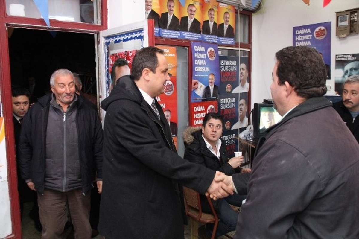 CHP\'li Giresun Belediye Başkanı ve Başkan Adayı Aksu\'dan AK Parti Seçim Bürosu\'na Ziyaret