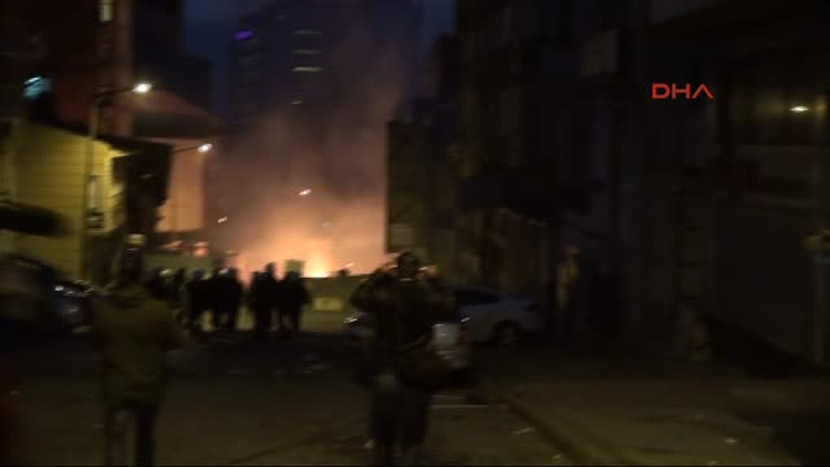 Dolapdere\'de Polis Müdahalesi Sürüyor