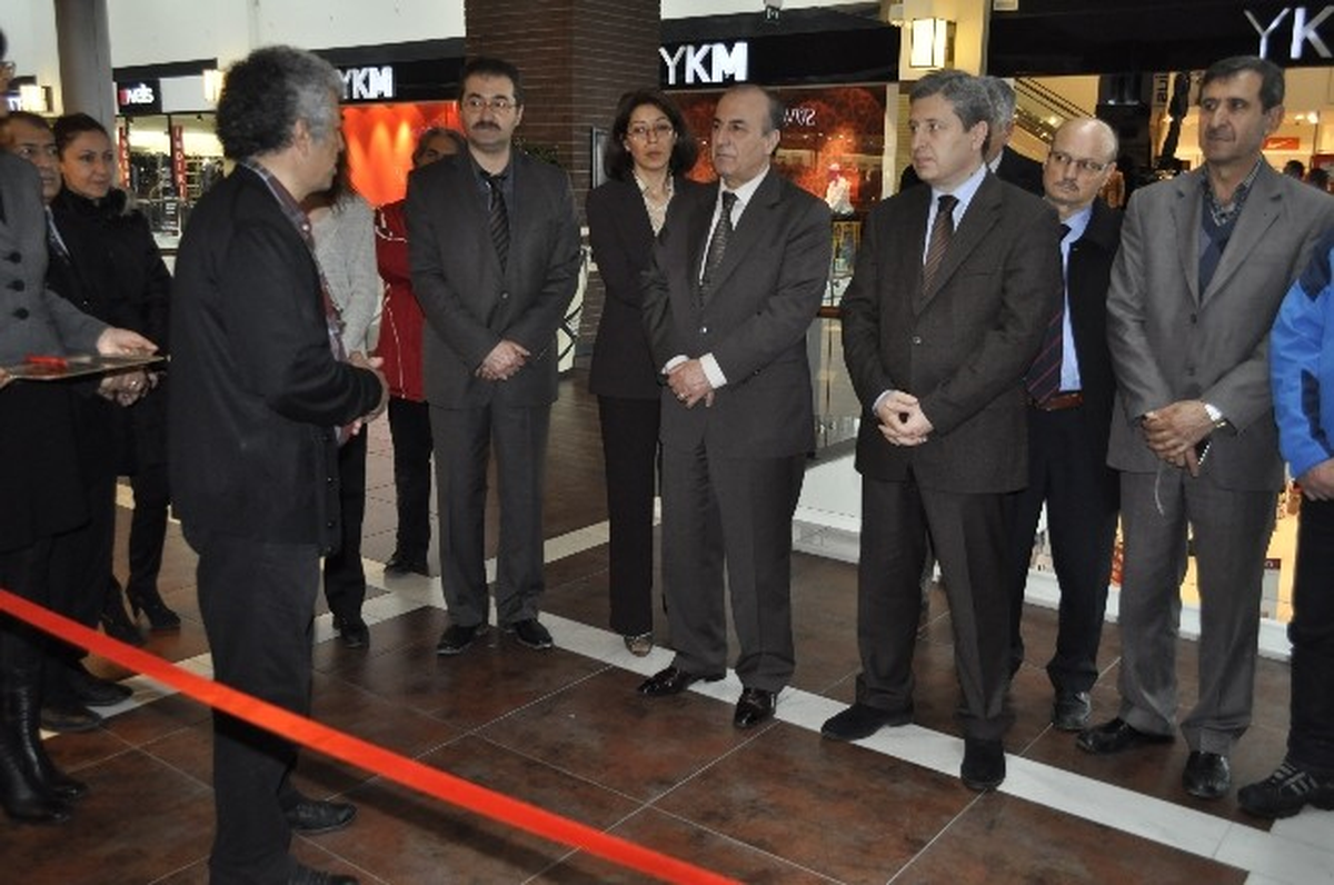 Erciyes Sanat Derneği İlk Sergisini Forum Kayseri\'de Açtı
