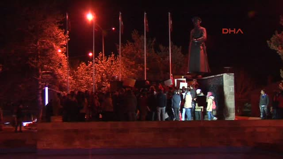 Erzurum\'da Üniversitelilerden Berkin Eylemi