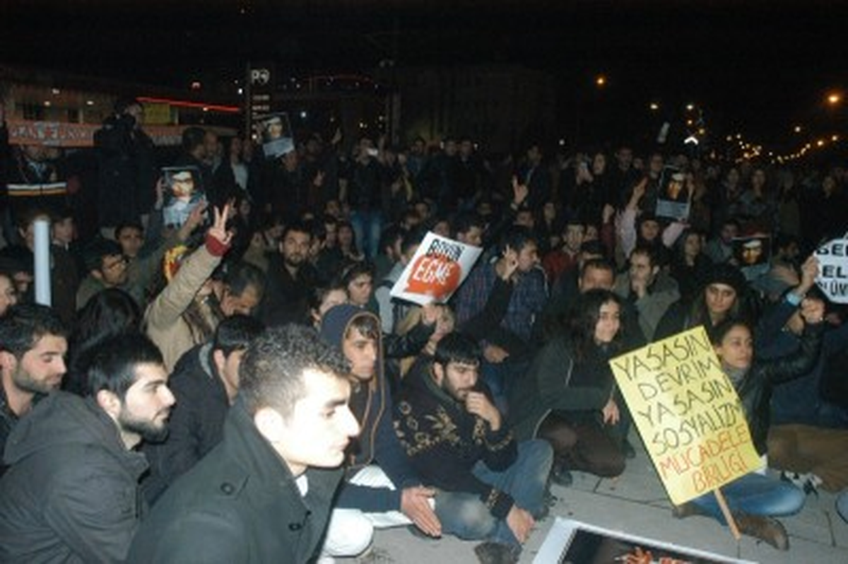 Gaziantep\'te \'Berkin Elvan\' İçin Oturma Eylemi